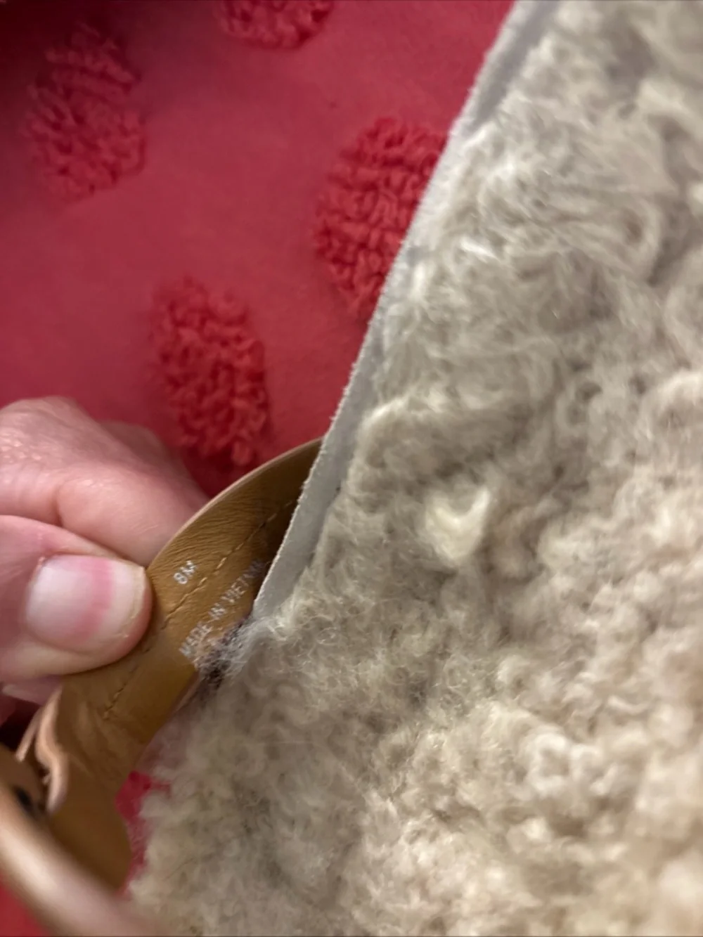 Tory Burch Miller Cloud Shearling Sandals Thongs Caramel Corn Buttermilk Size 8